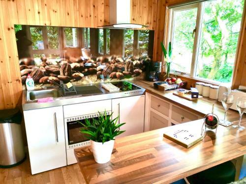 Treeside Woodhouse Free Breakfast Options