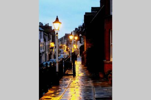 Stunning 18th Century 5 Bed House Old-town Hastings
