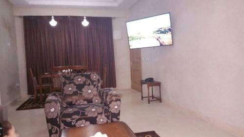 Mouzdalifa Apartment In City Center