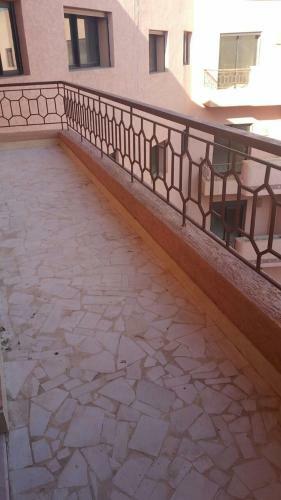 Mouzdalifa Apartment In City Center