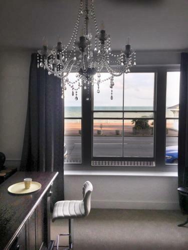 Apartamento Stunning Beach View Holiday Suite