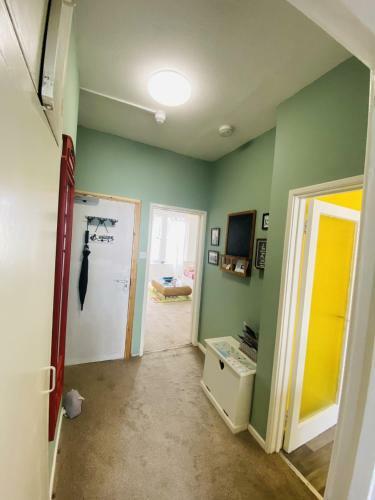 Sea Breeze Studio Apartment In Old Town