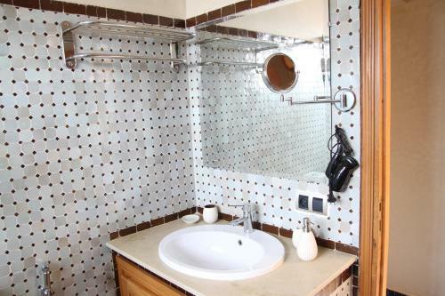 Hostal Paix & Palmiers