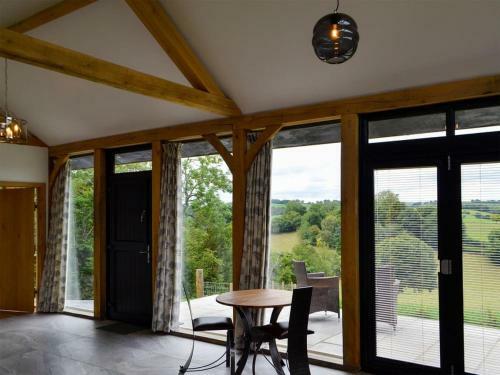 Oak View