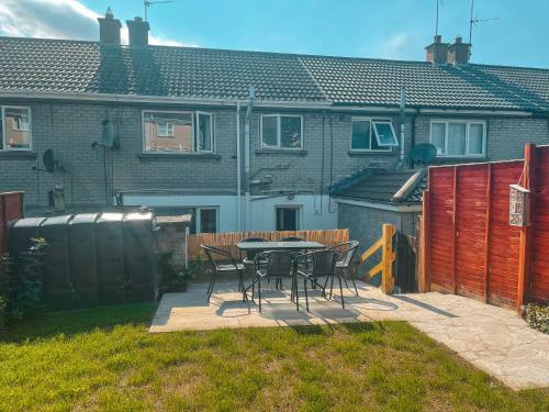 Spacious Three Bed House Royal Hillsborough