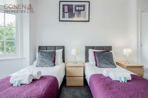 Impeccable 4-bed Apartment In Hornchurch