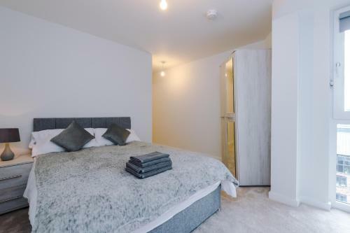 ?onpoint - Modern 2 Bed Apartment Close To Centre?