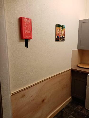 Apple Eye Apartment.