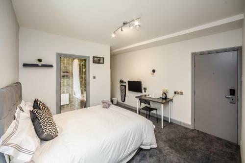 Hotel Huddersfield Central Lodge
