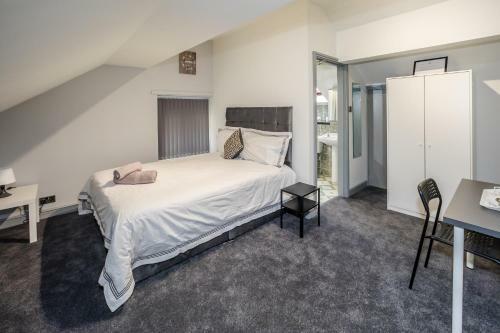 Hotel Huddersfield Central Lodge