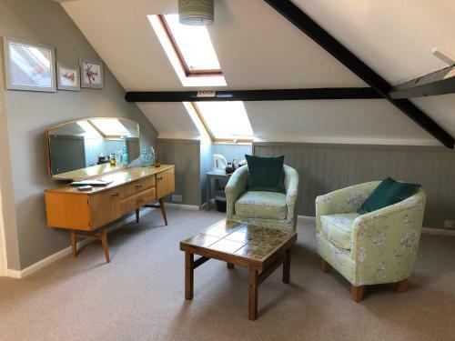 Hostal Burlington House Guest House