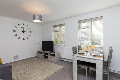 Lark Rise Apartment