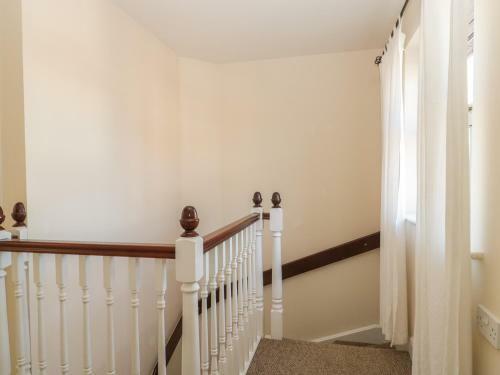 8 Adams Meadow