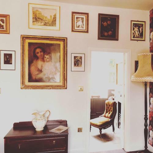 Hostal The Gin Lounge Rooms
