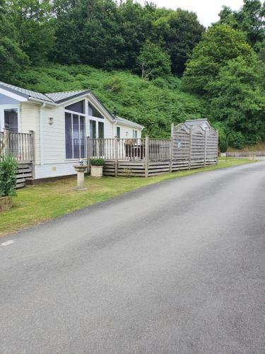 Holly Lodge