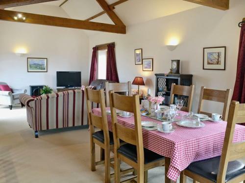 New Park Farm - Church Cottage