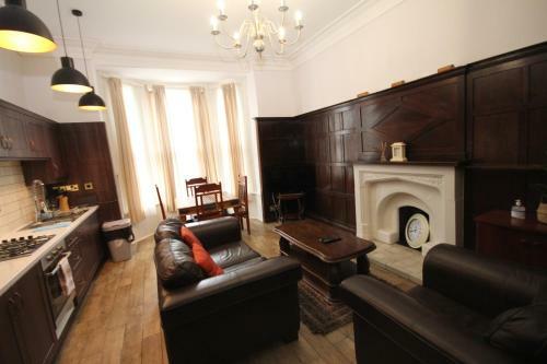 Great West Road Apartments [ Flat B ]
