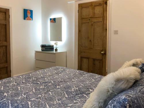 The Old Rectory Southcott Apartment