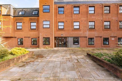 Modern 1br Top Floor Apartment In Ipswich