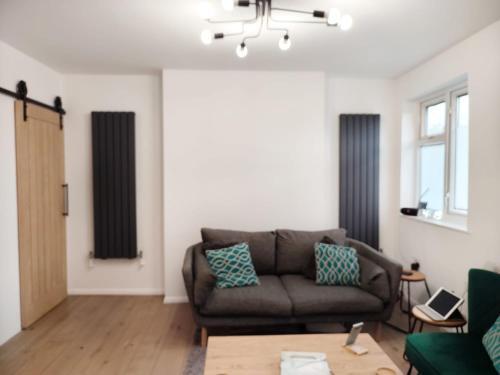 Kew Gardens Apartment, Deluxe Private Double Room