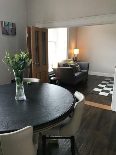 Stramongate Apartment