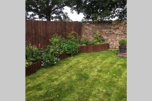 Luxury House, Private Garden, Free Parking