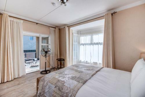 Upmarket Sandton Apartment