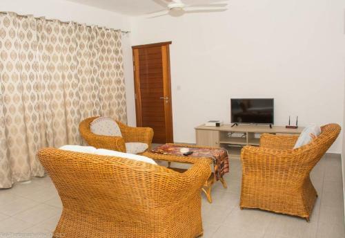 Hostal Apartments And Homes