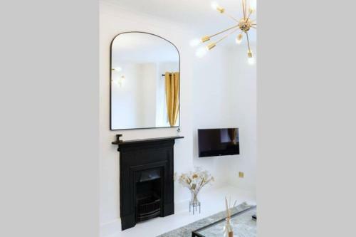 Chic Beach Getaway (Sleeps 6) - 4min Walk To Beach