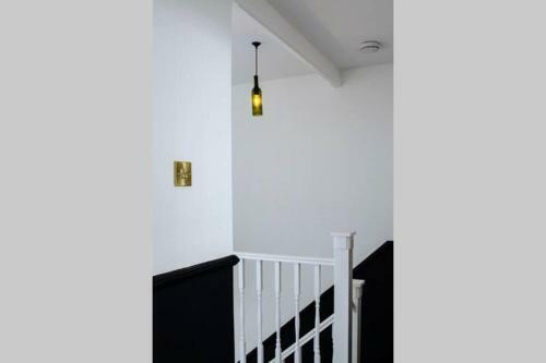 Chic Beach Getaway (Sleeps 6) - 4min Walk To Beach
