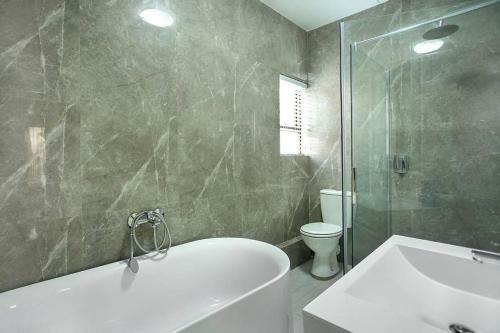 Apartamento Via Arrezio Daisy Str Sandton