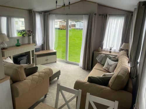 Mackenzie Lodge Deal Kent