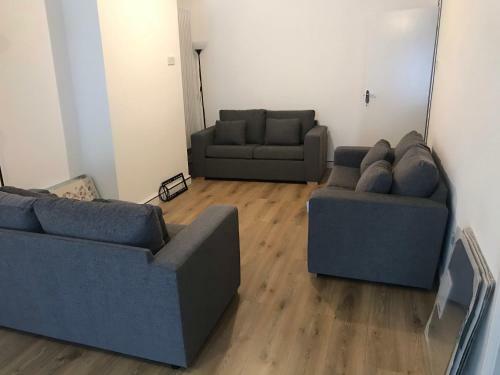 The Dartford Five Bedrooms Attractive House