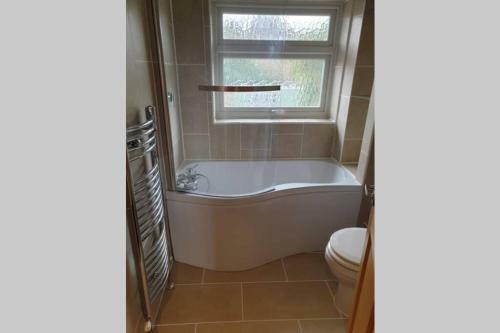 Newly Refurbished, Centrally Located Accommodation In Ashford
