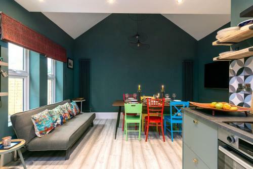 Sunbeam Cottage - Close To Town And Beach With Parking