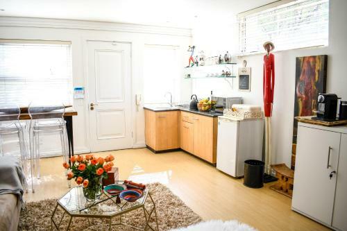 Hostal 20 On Woodlands