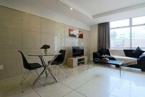 Upmarket Sandton Hydro Park Apartments