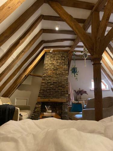Kingpost - 3 Bedroom Apartment In Sandwich