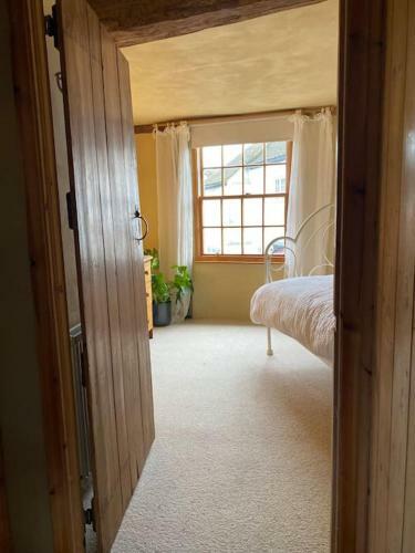 Kingpost - 3 Bedroom Apartment In Sandwich