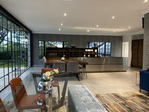 The Orca, Bryanston Entire 4 Bed House