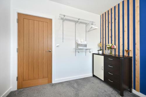 Apartamento Modern & Spacious 2br Apt Seaside Stay