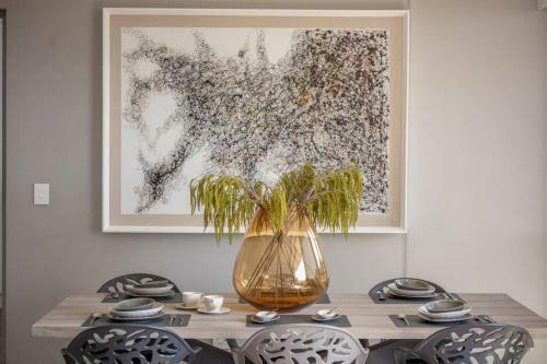 New Luxury Spacious Apartment