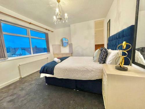 Spacious, Bright, Private 3 Bed Family Home