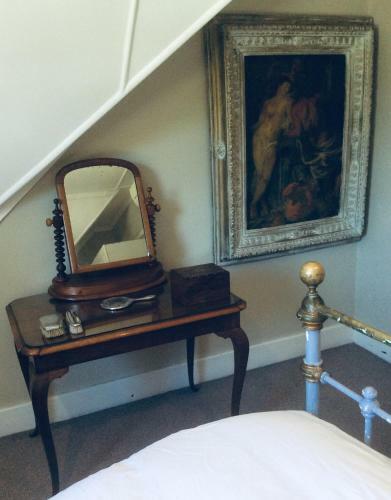Cape Dutch Mansion In Houghton