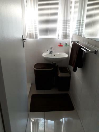 Robertsham (Halaal) Self Catering Cottages