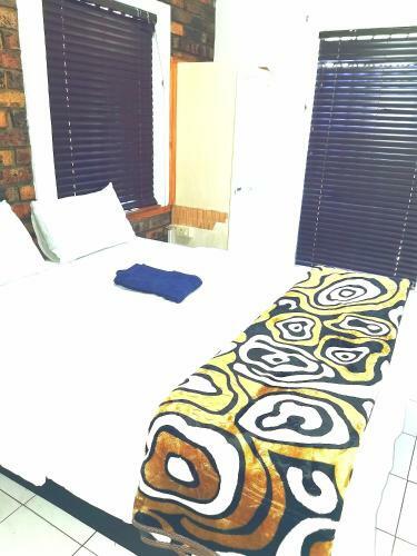 Hostal 497 On West Ave Guest House