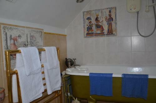 Bed & Breakfast Averon House