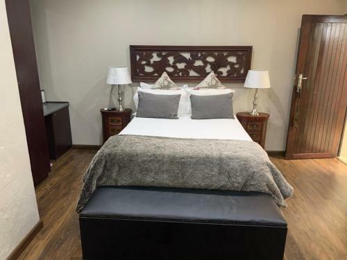 Bed & Breakfast Oaklands Inn And Conference Centre