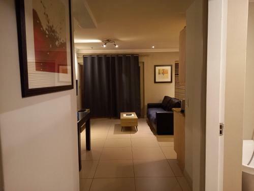 Sandton Apartment 31 - Large 1 Bed With Balcony