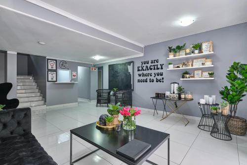 Motel Inn & Out Sandton
